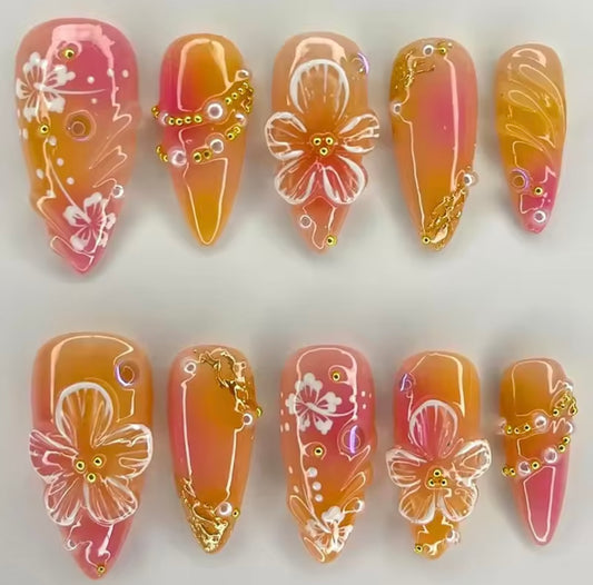 24 false nail pieces, Instagram-style